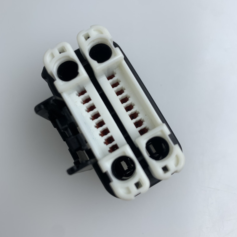 Original Automotive Connector 20-Pin 20P Sumitomo Housing Male and Female Plug-In Connectors in Stock for Immediate Delivery