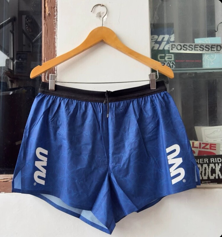 Uvu Sports Casual Shorts for Men and Women, Same Style, Split Design, Loose Fit, Versatile and Fashionable Uvu Sports Casual Shorts for Men and Women, Same Style, Split Design, Loose Fit, Versatile and Fashionable