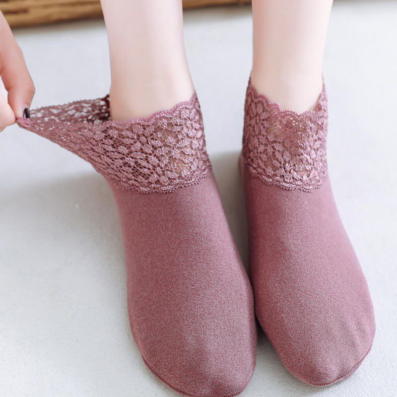 Lingling shoe firm's new lace lace fashion all-match plus velvet cotton socks thickened warm stitching socks