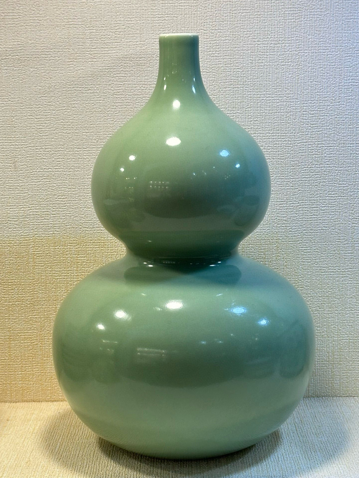 清代乾隆豆青釉葫芦瓶：穿越千年的古董珍品，你值得拥有！-瓶-淘宝好物网