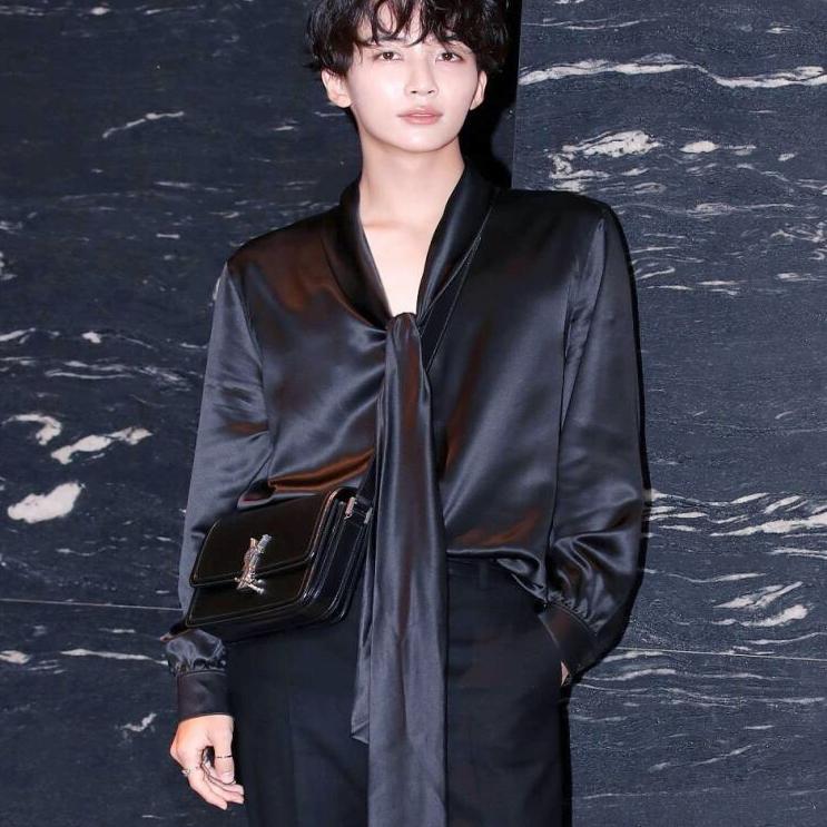 Yin Jinghan Celebrity Style High-End French Satin Shirt for Men, Long-Sleeved Korean Version with Drapey, Loose-Fitting Tie Shirt