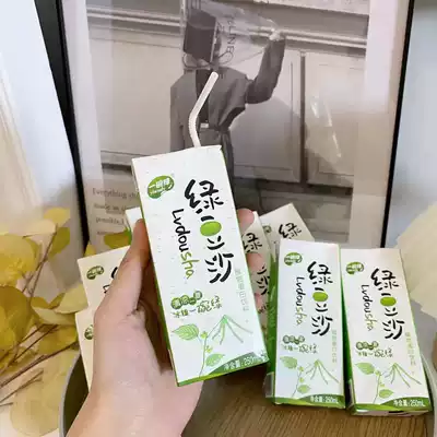 A bowl of green green bean paste summer cool summer cold drink breakfast drink 250ml10 bottle whole box of sand drink