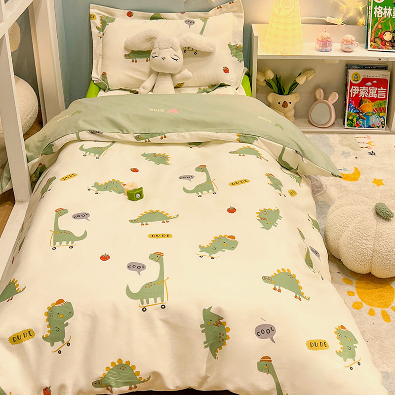 Three pieces of pure cotton kindergarten quilt baby cot for children's baby to enter the park with six or seven pieces of bedding
