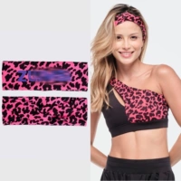 Красный крышка головы леопарда