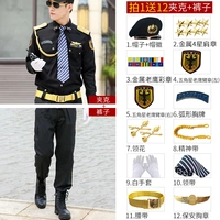 Лонгслив, металлические штаны, берет