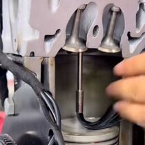 Cylinder carbon cleaning brush engine valve combustion chamber piston removal treatment and burning machine oil tool brush