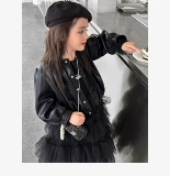 Корейская сладкая и прохладная осенняя и зимняя кожаная куртка для девочек 2024 Новые детские модные универсальные простые простые кругие шеи модный