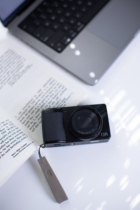 The Ricoh GR3X standard version of the urban version portable pocket card tablet