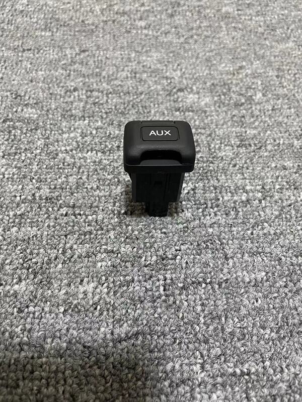 Aux Audio Output Interface Switch for Eighth-Generation Civic, Tenth-Generation Accord, and Odyssey