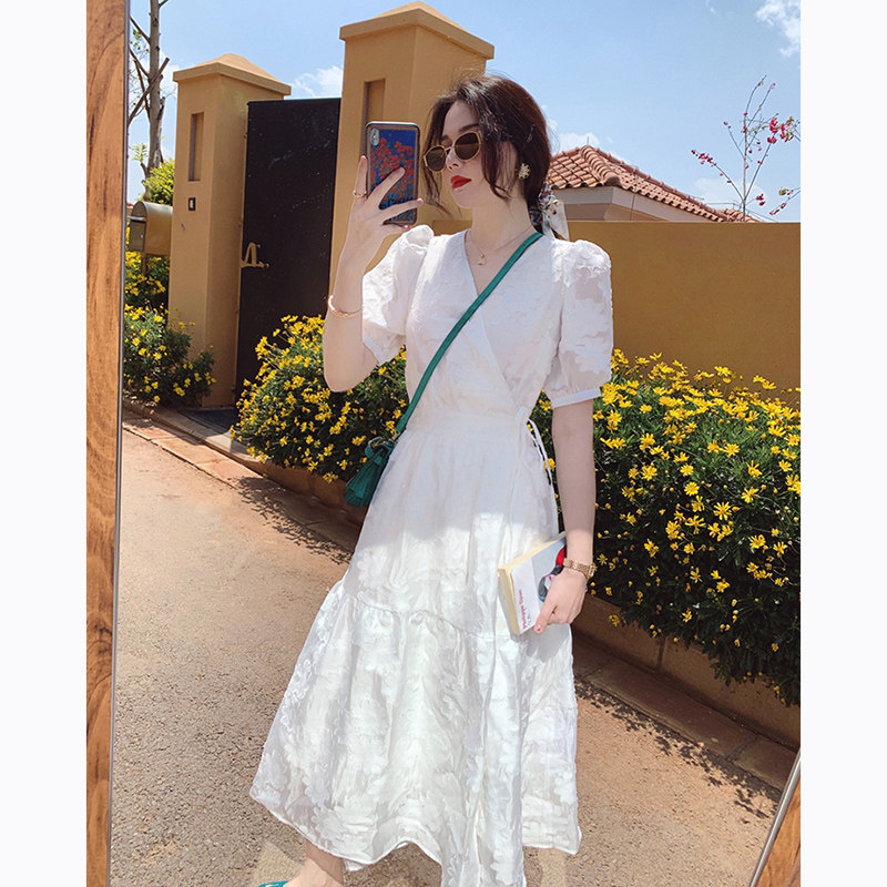 Super fairy sweet and gentle white tea break French vintage fragrance early summer in the summer of the new dress 2021