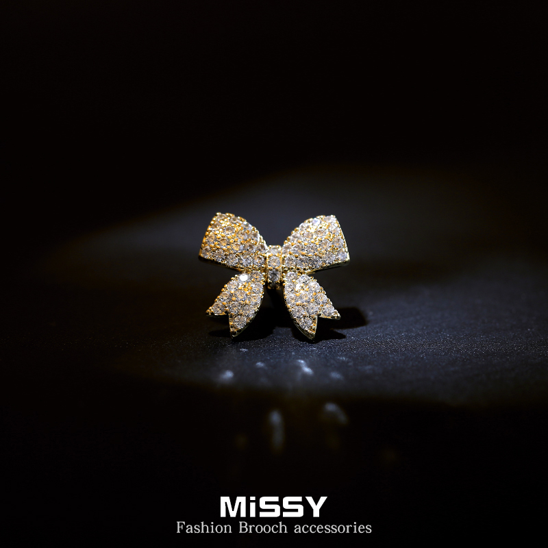 Retro bow anti-glare buckle suit accessories neckline exquisite pin high-end small brooch 2020 new trend