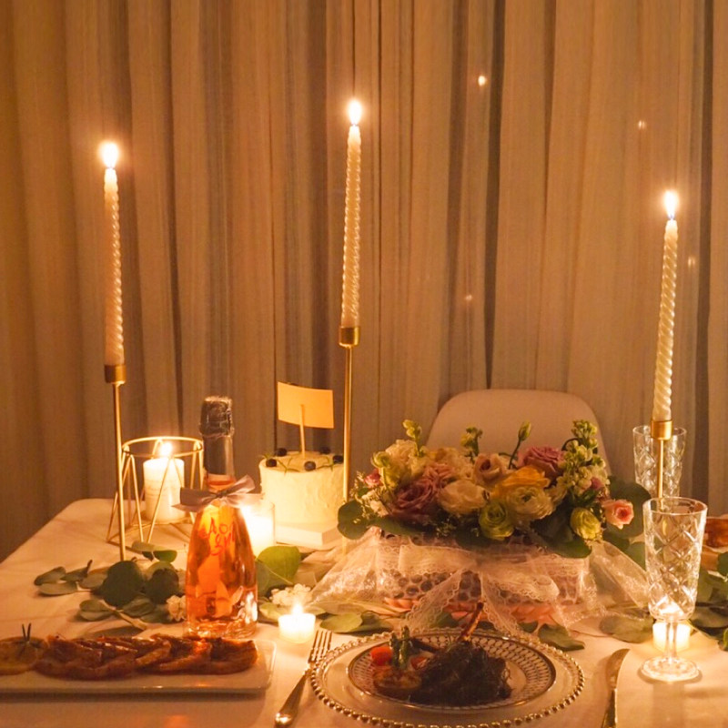 Candlelight dinner ambience arranged with wax candleholder seat supplies Romantic Creative Birthday Surprise Western Dining Scene senior home