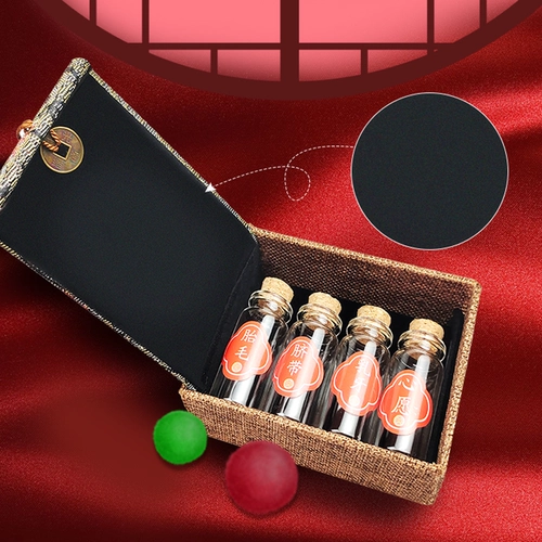 Детский сувенир ручной работы для хранения пуповины