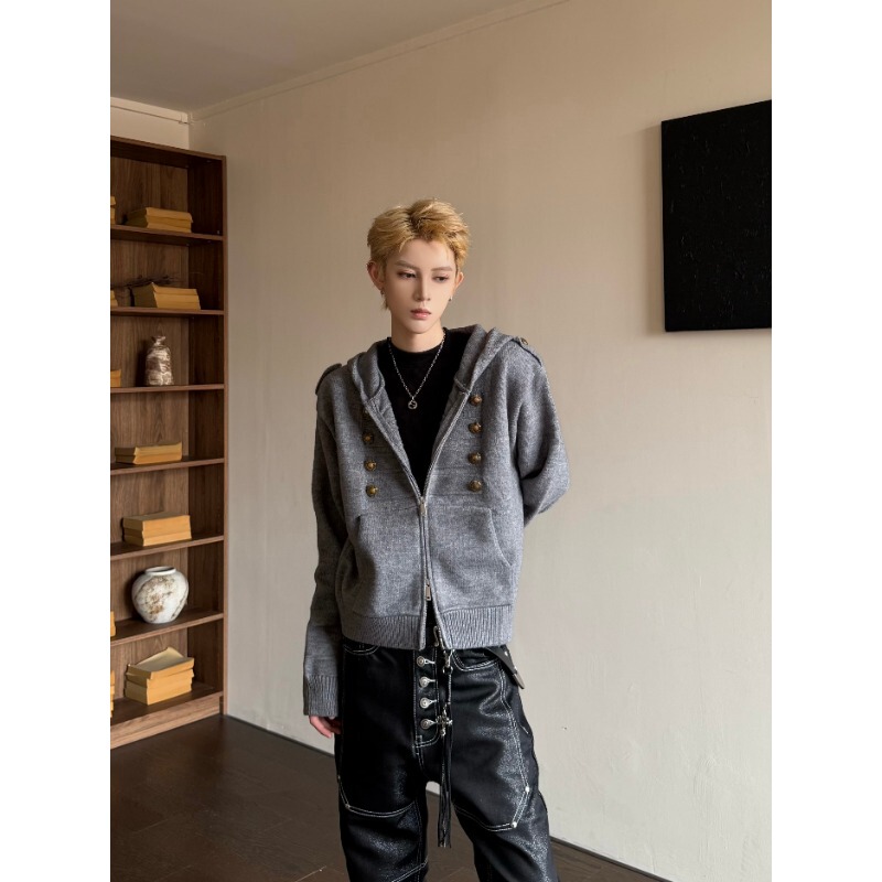 2026 New Retro Style Napoleon Double-Breasted Hooded Knitwear for Men and Women, Versatile Autumn and Winter Cardigan Sweater Trend 2026 New Retro Style Napoleon Double-Breasted Hooded Knitwear for Men and Women, Versatile Autumn and Winter Cardigan Sweater Trend