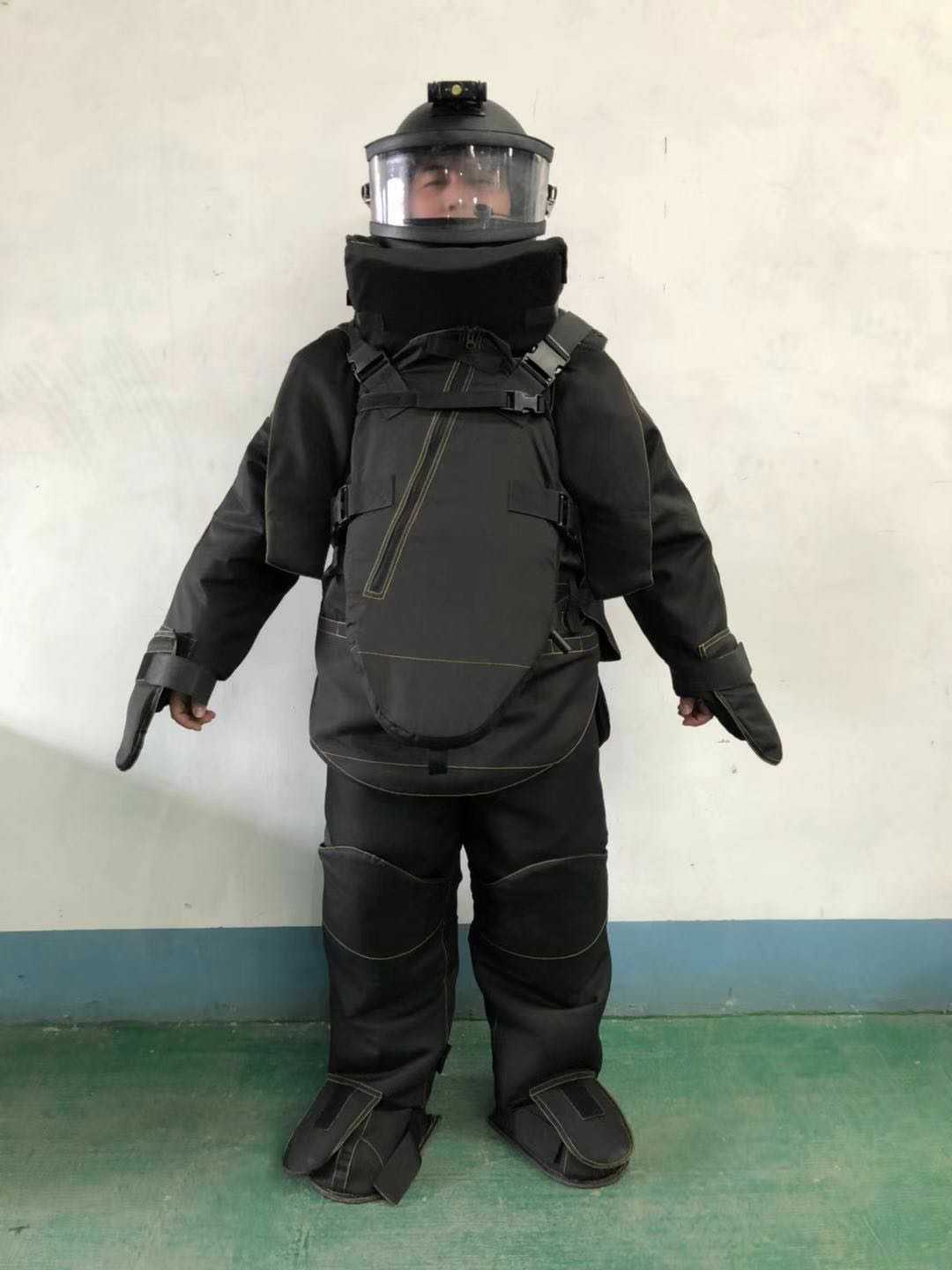 Platoon Exploits Anti-Terrorism Explosive Special Protective Clothing Safety And Security Work Suit Explosive Device