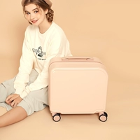 Модный коралловый чемодан