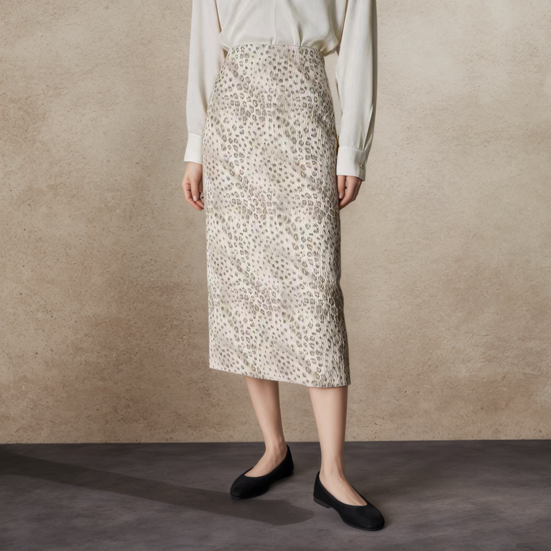 Wind Chime Skirt |   Retro High-Waisted Slimming Leopard Print Straight Skirt for Women, 2026 Autumn New Style.