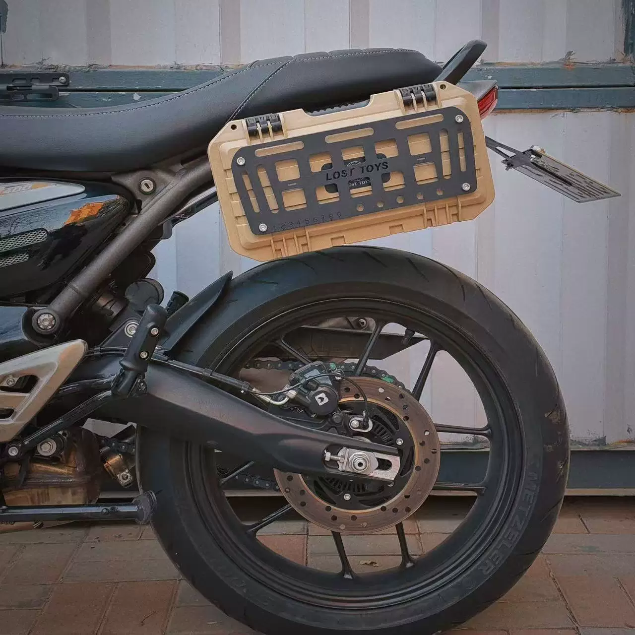 Купить: Triumph speed400 SCRAMBLER400X модифицированные аксессуары боковая сумка кронштейн крепление тактическая панель ящик инструментов