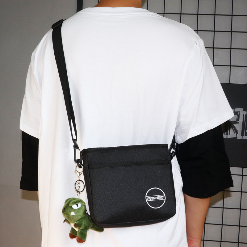 ins day family original accommodation bag 2021 new small square bag female Korean pure color student single shoulder oblique satchel men's tide