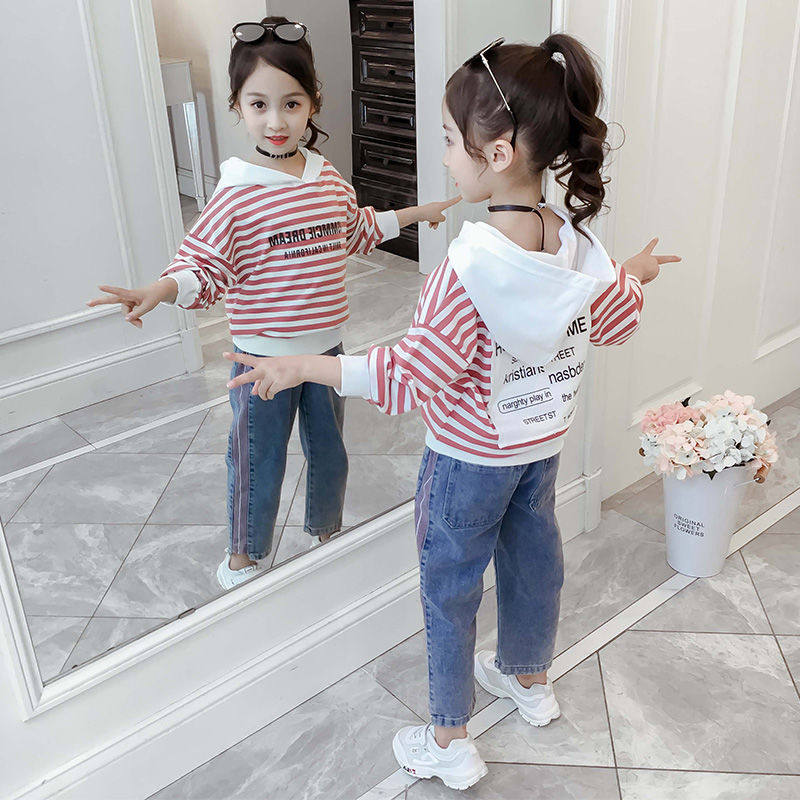 Female baby children's vests female spring and autumn dress foreign long sleeve T-shirt children's jacket new Korean version of loose coat