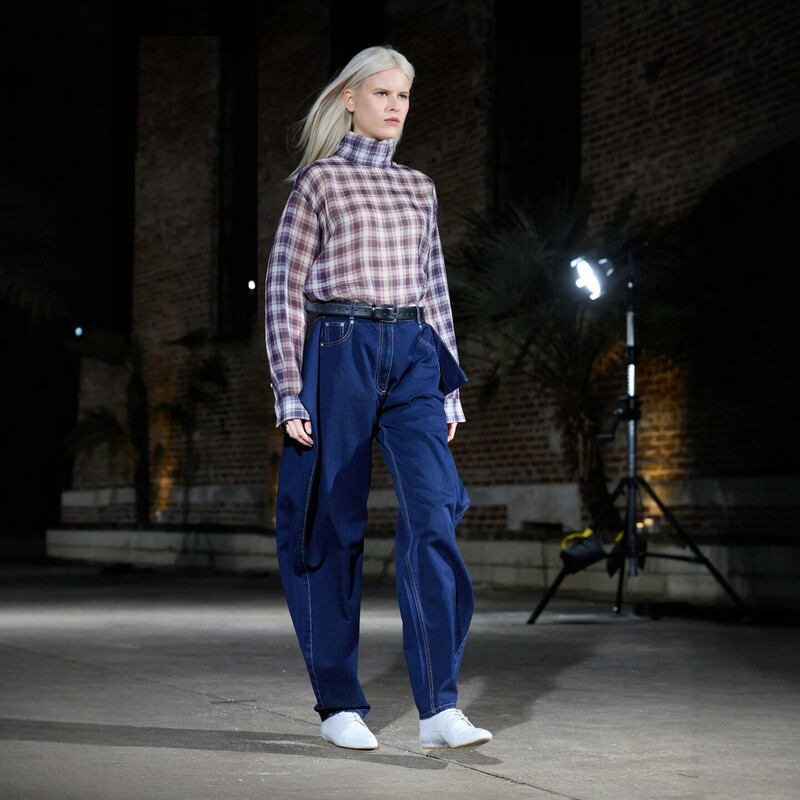 575 Yuan~T1B1 Pure Original Silk Cotton Ultra-Thin Plaid Shirt with Stand Collar and Back Buttons, Lightweight and Elegant, Runway Style