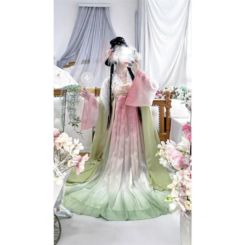 Authentic and original one-piece Tang-made Myrobalan