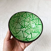 Модель зеленой пленки в форме живота