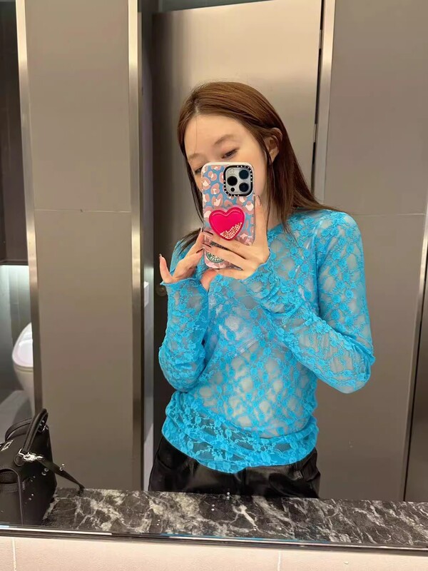 2023 New Autum Style Elegant White-Blue Lace Crochet Design Slightly See-Through Bottoming Shirt Top