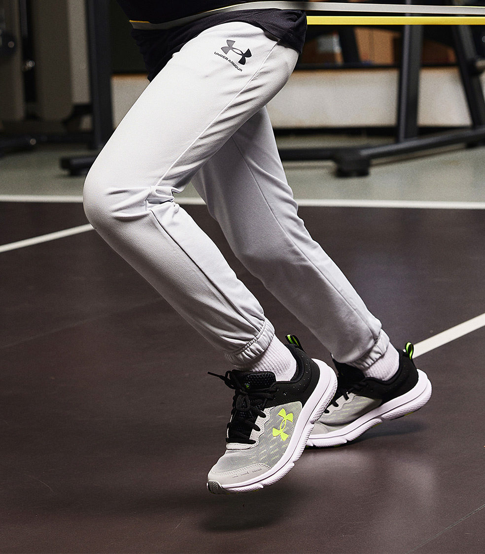 Under Armour 安德玛 24年春季款 儿童运动鞋 EC3026182 天猫优惠券折后￥159包邮（￥499-340）男、女童35.5-40码4色可选