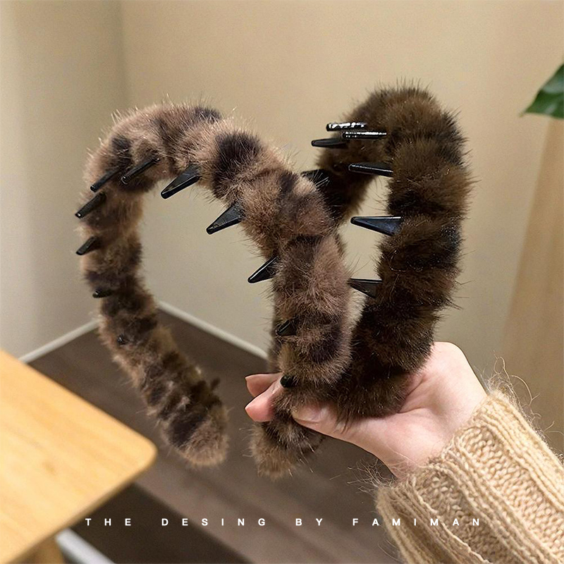 女性用豪華なヒョウ柄のヘッドバンド、洗顔、ハイスカルヘッドバンド、ハイエンド、ウエスタンスタイル、ファッショナブルな秋冬のヘアピン、多用途の帽子