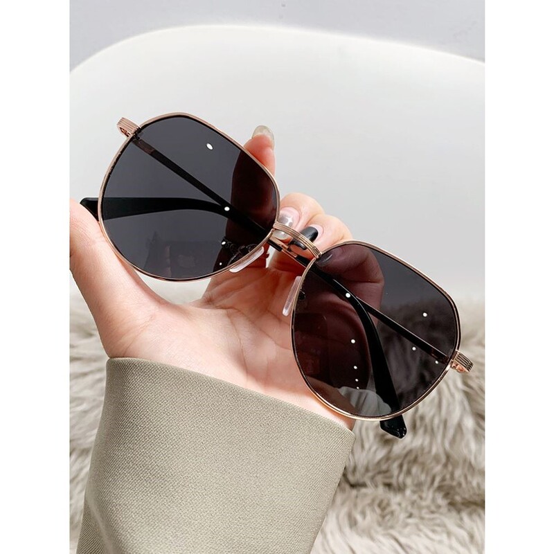 Watsons Sunglasses for Women with Small Faces, Korean Style Trendy Polarized Sunglasses 2023 New Style for Driving, Special for Travel
