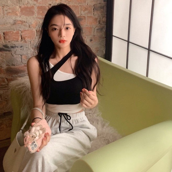 Mrs. Qian's home Sydney custom suspender design sense of niche outside wearing women's summer new fashion slim slim top (