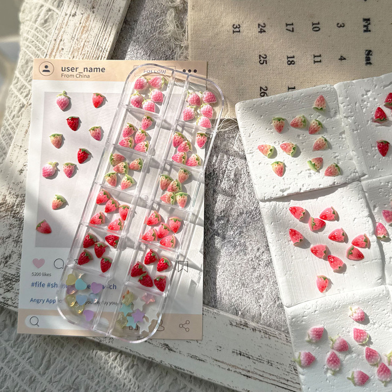 Mixed Style Nail Art Decorations, Gradient Strawberry Fruit Cartoon Cute Mini 3D DIY Wearable Nail Accessories