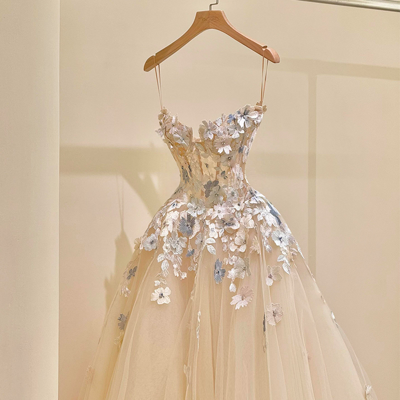 Strapless Light Wedding Dress 2026 New Style, Stunning Forest-Style Super Fairy Bride Reception Dress, Studio Travel Photography Lace Wedding Dress Strapless Light Wedding Dress 2026 New Style, Stunning Forest-Style Super Fairy Bride Reception Dress, Studio Travel Photography Lace Wedding Dress