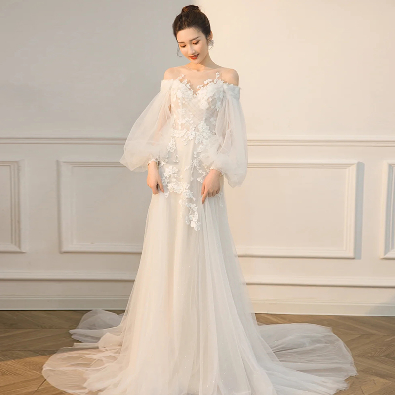French light wedding dress 2024 new temperament bride wedding high -level forest, super immortal goes out to welcome the welcoming gauze trailer tail French light wedding dress 2024 new temperament bride wedding high -level forest, super immortal goes out to welcome the welcoming gauze trailer tail