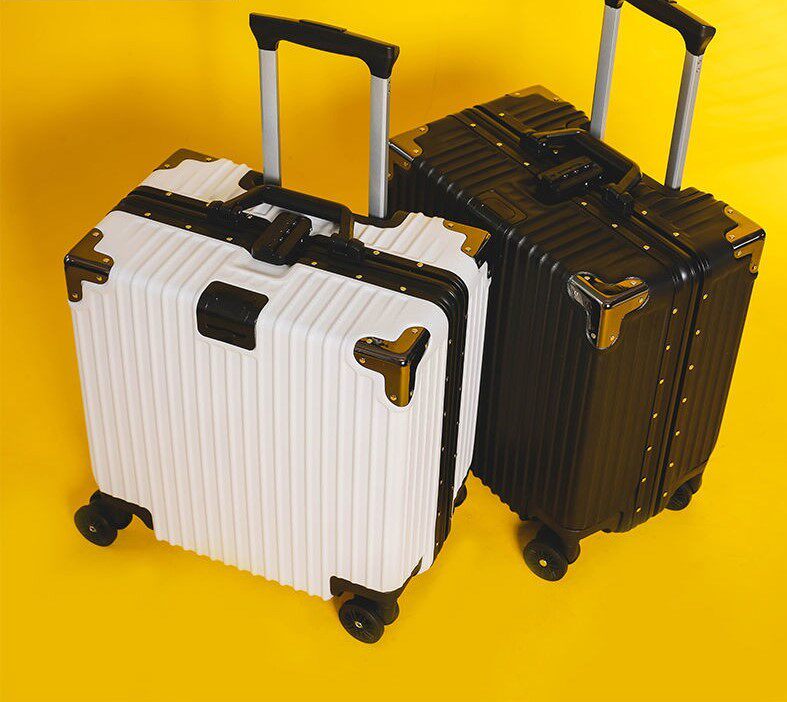 Airplane suitcases can be boarded free of check-in, 18-inch women's small and light 20×30×40 that can be brought