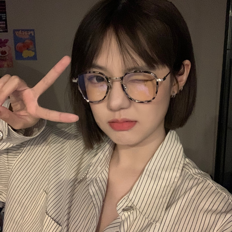 Han Edition Tide Retro box glasses can be matched with myopia degree astigmatism female small red book Advanced Sensation Vegan hawksbill frame