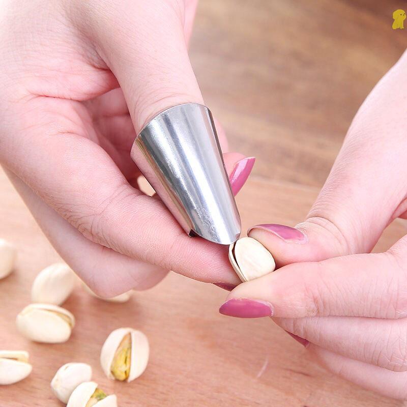 Kitchen peeling vegetables Pinch beans Thumb knife Vegetable selection artifact Pick pepper finger set bean nails bean horn finger set Pick vegetables