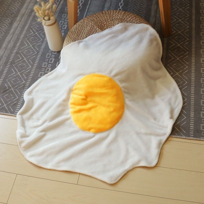 Poached egg fried egg blanket air-conditioning quilt lazy blanket nap leisure blanket creative velvet blanket summer sofa blanket thin