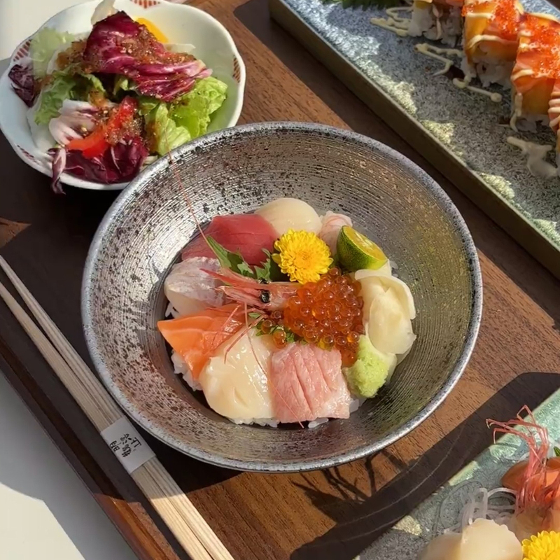Japanese Kaiseki Cuisine Tableware Ceramic Rice Bowl Sashimi Rice Bowl Gold-Rimmed Noodle Bowl Beef Rice Bowl Seafood Soup Rice Bowl Japanese Kaiseki Cuisine Tableware Ceramic Rice Bowl Sashimi Rice Bowl Gold-Rimmed Noodle Bowl Beef Rice Bowl Seafood Soup Rice Bowl