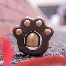 Push door reminder Suzuki solid wood door hanging balcony net red wind Sul cat Japanese style fridge with hanging decoration onboard bedroom bell