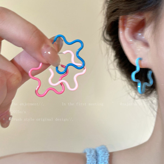 Dopamine blue cute flower earrings