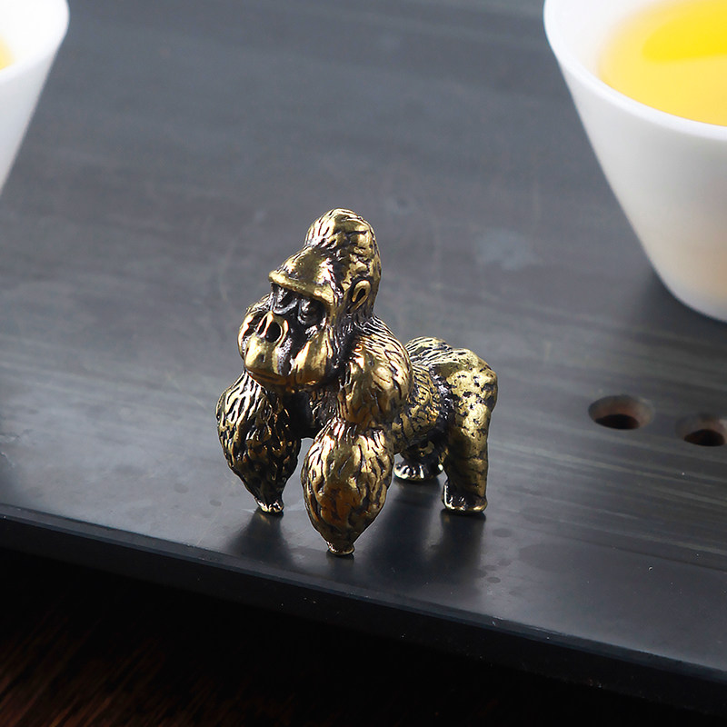 Solid brass gorilla boutique creative gold canyon pet desk decorated tea table with small tea spot