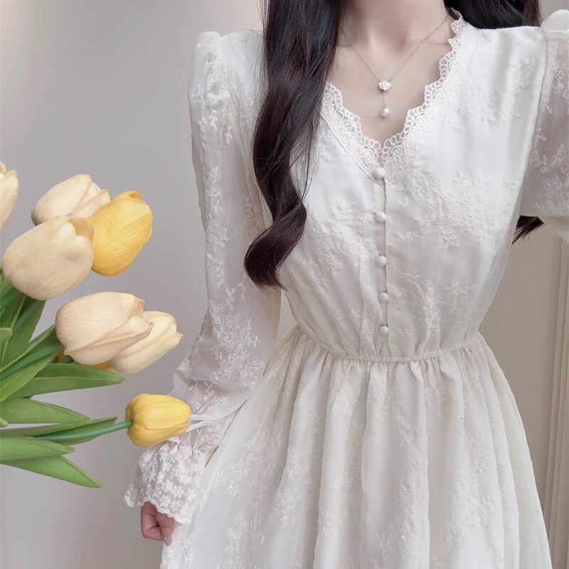 Bluee33 French-Style V-Neck Waist-Cinching Apricot Lace Dress, Autumn and Winter Gentle Inner Dress, Exquisite First Love Dress Bluee33 French-Style V-Neck Waist-Cinching Apricot Lace Dress, Autumn and Winter Gentle Inner Dress, Exquisite First Love Dress