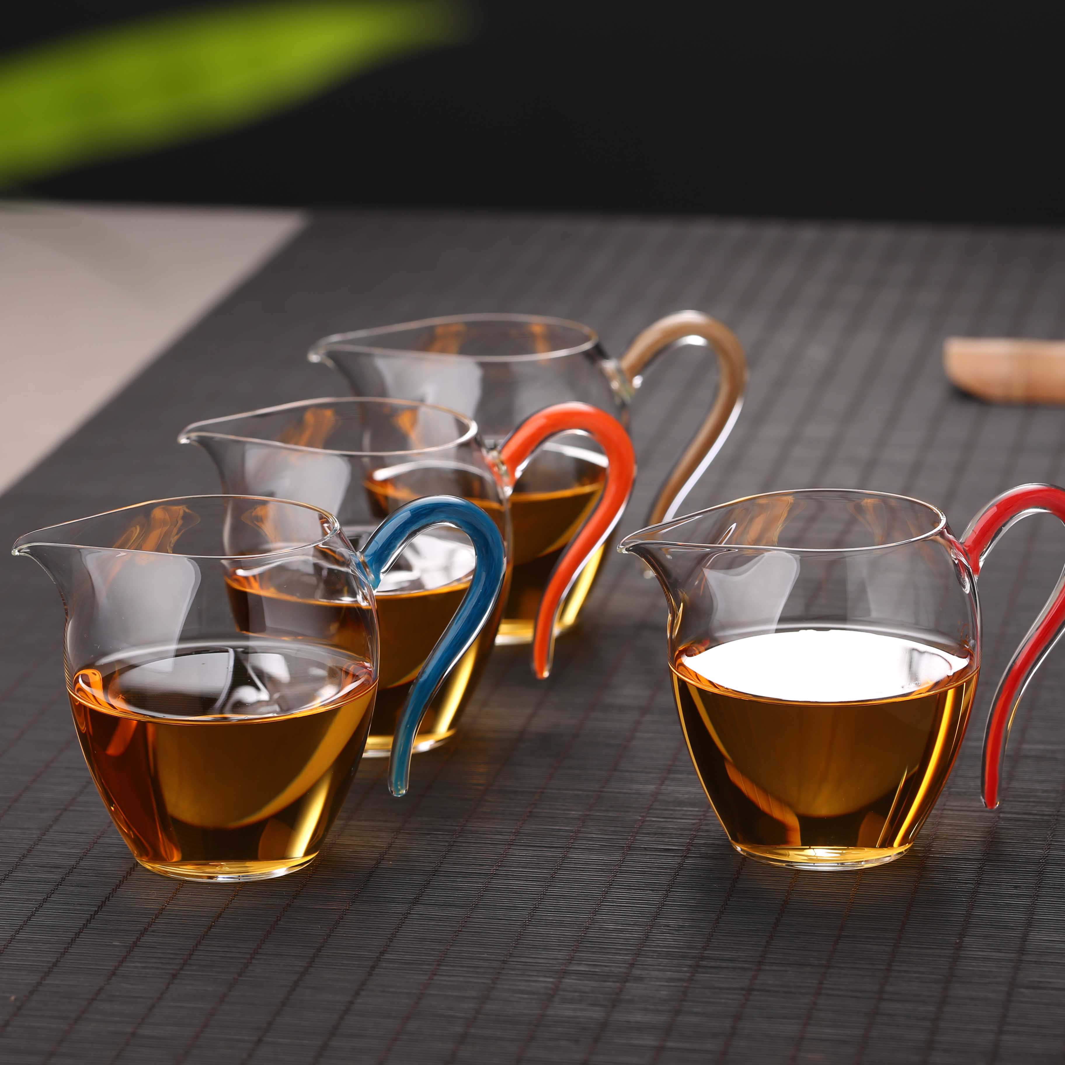 Tea Top cup of the cup 300 ml tea divider single pure glass fair cup new feather hand