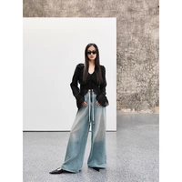 Ретро прозрачная вода синие джинсы