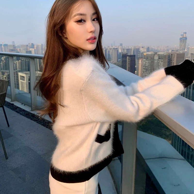 White cardigan sweater coat women loose 2020 new long sleeve coat autumn and winter short sweater