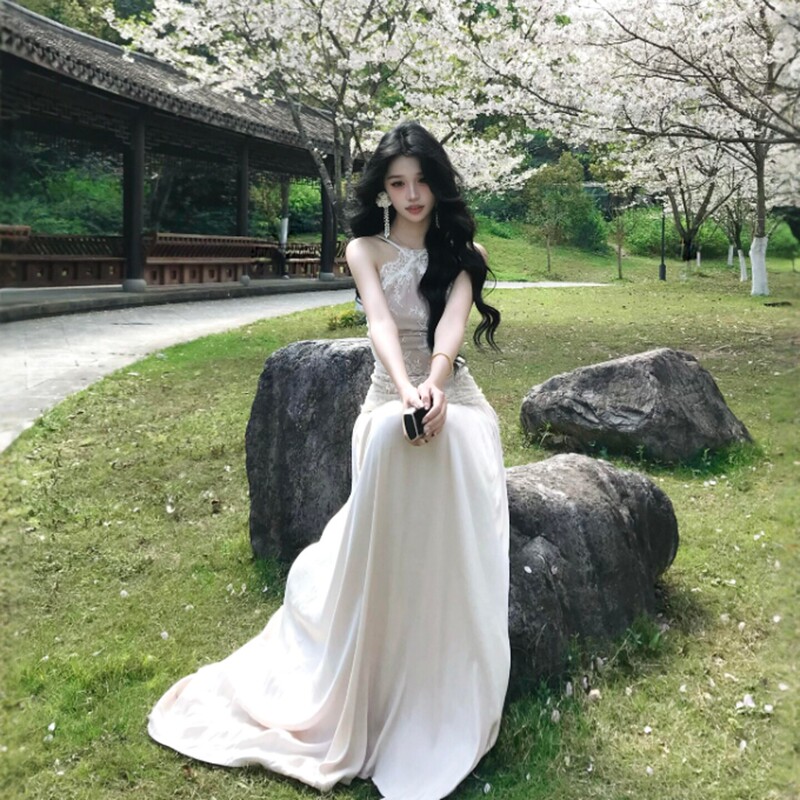 French-Style Unique and Super Stylish Lace Patchwork Waist-Slimming Spaghetti Strap Long Dress, Beautiful and Stunning Dress for Summer 2026