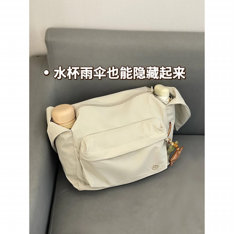 Lightweight Tote Bag, Large Capacity, Single Shoulder Crossbody Bag, Multiple Pockets, Simple and Stylish, Integrated Water Bottle Holder, Portable, Stain-Resistant Fabric Bag