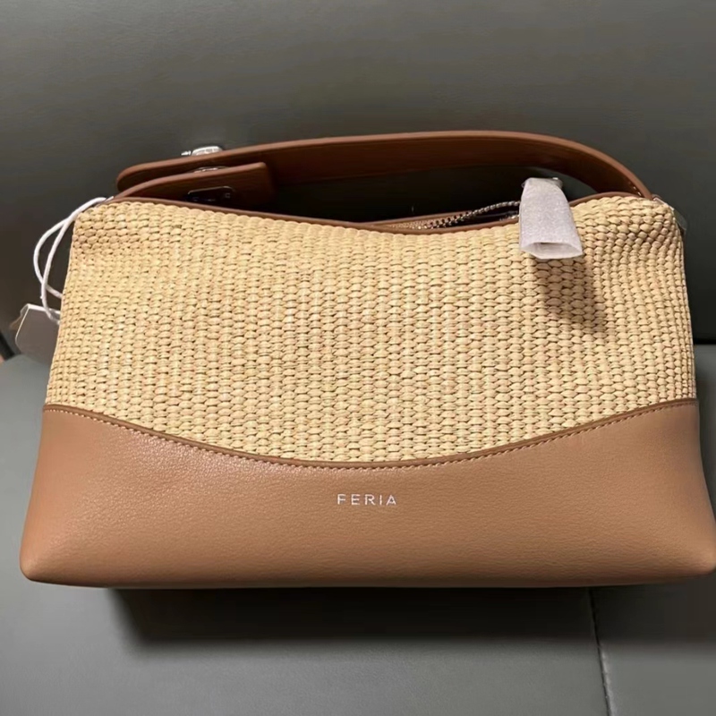 Feria Women's Bag Korean Niche Pillow Bag Light Luxury High-End Cream Bento Bag Hand-Held Straw Bag Crossbody Bag
